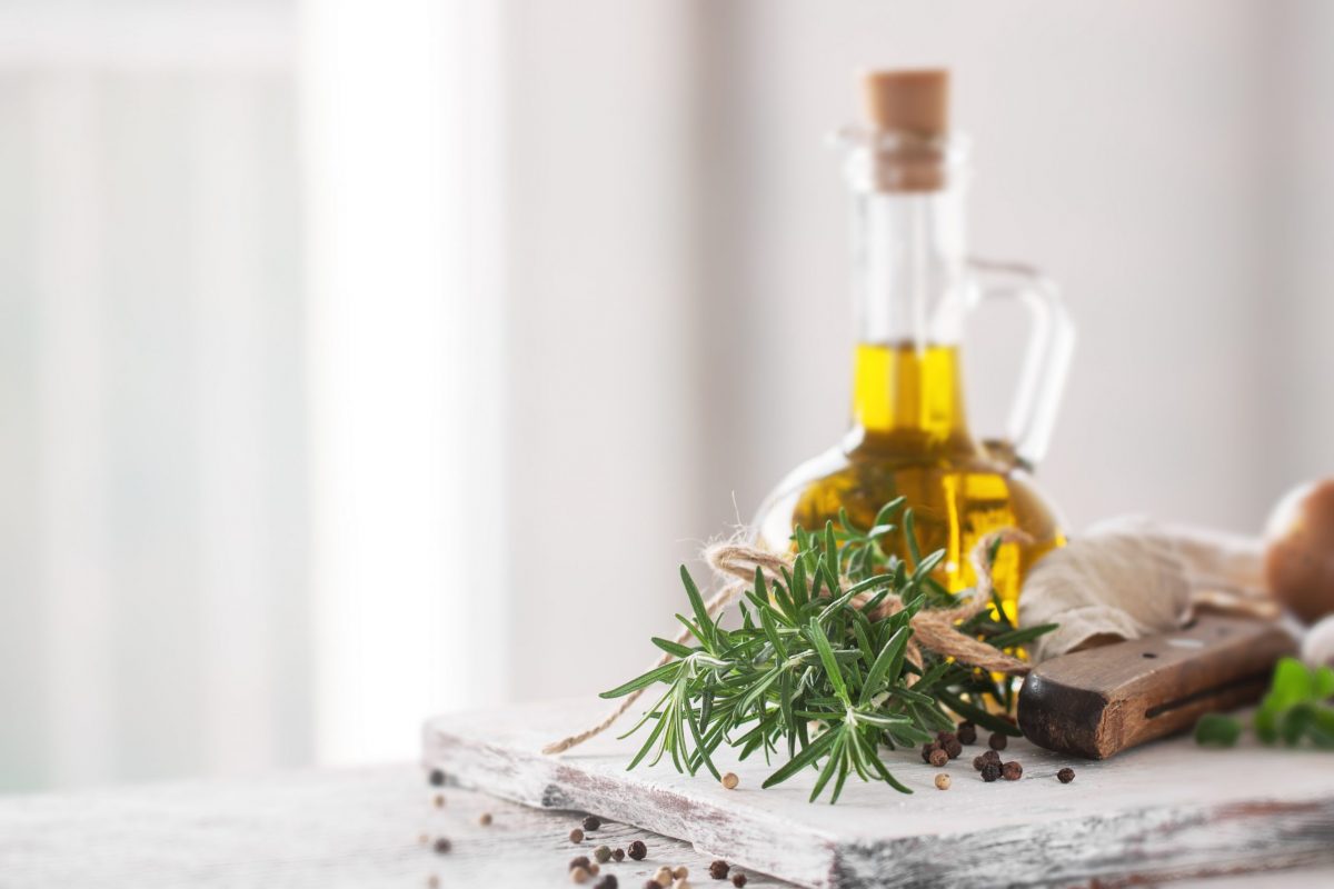 El aceite de oliva en la gastronomía española - Restaurante Jaylu